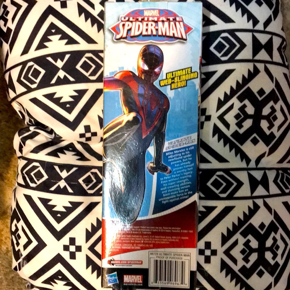 Marvel Ultimate Spider-Man-Titan Hero Series - Picture 3 of 3